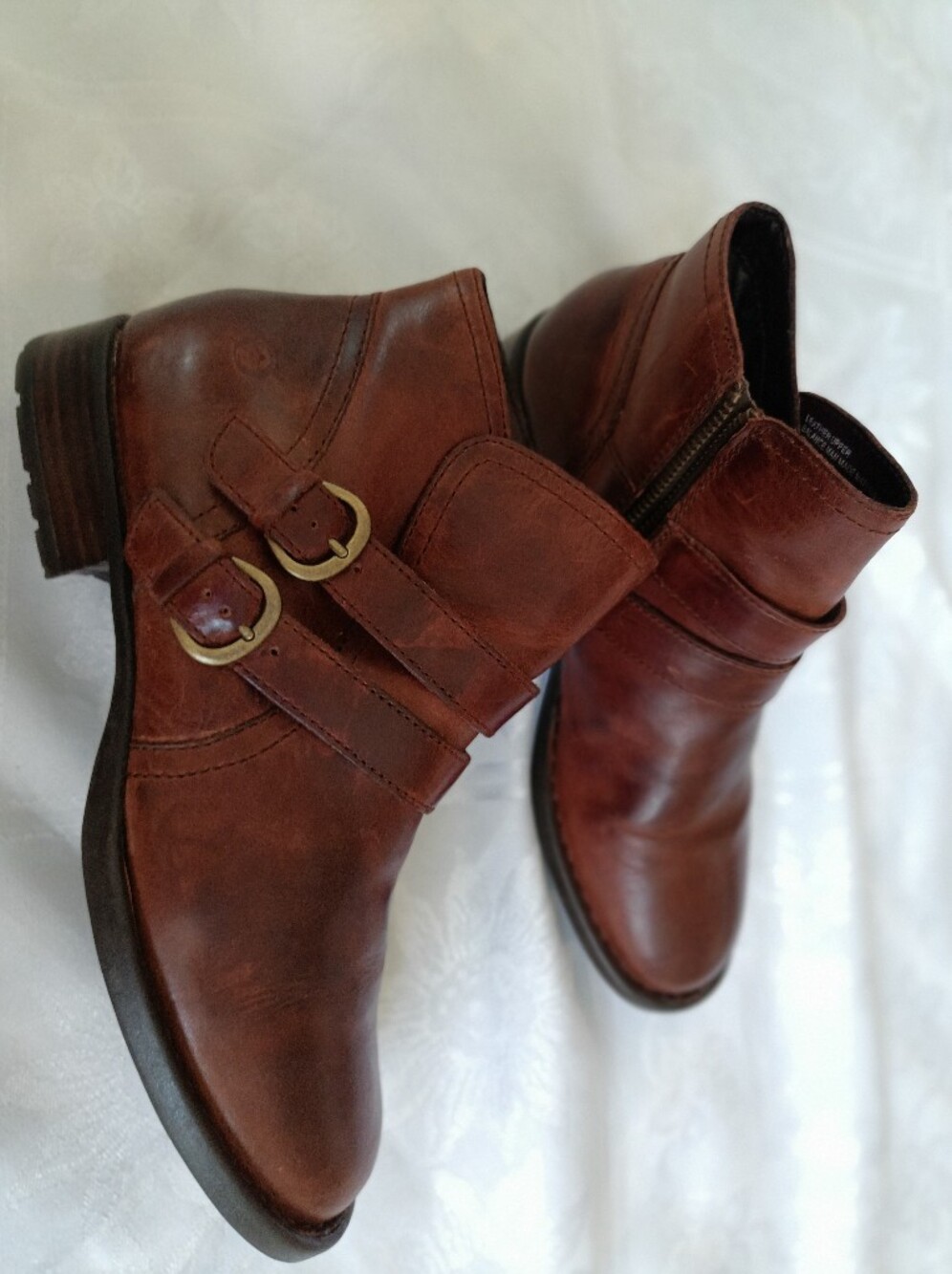 Born Pirlo Leather Ankle Boots Side Zipper Buckle Details size 8 Brown